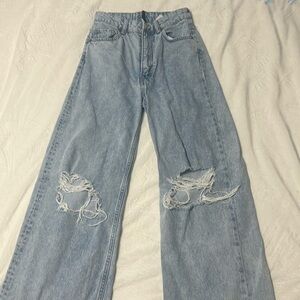 Size 2 Boyfriend ripped jeans from H&M
